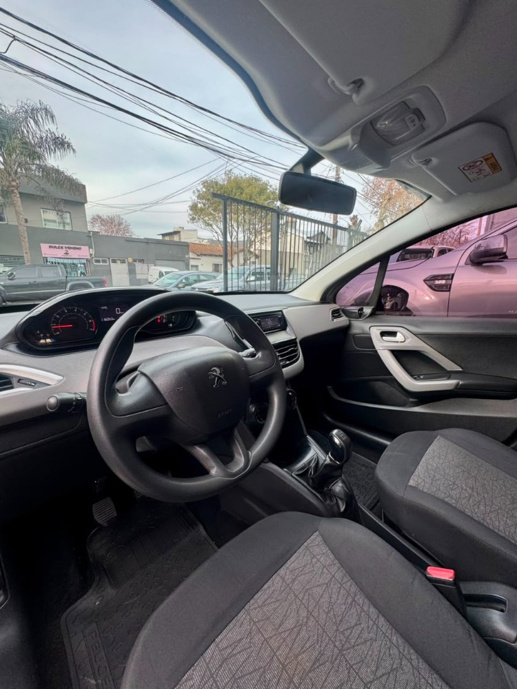 Peugeot 208 Active — foto 9